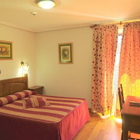 Hotel Jacobeo Belorado Eksteriør billede