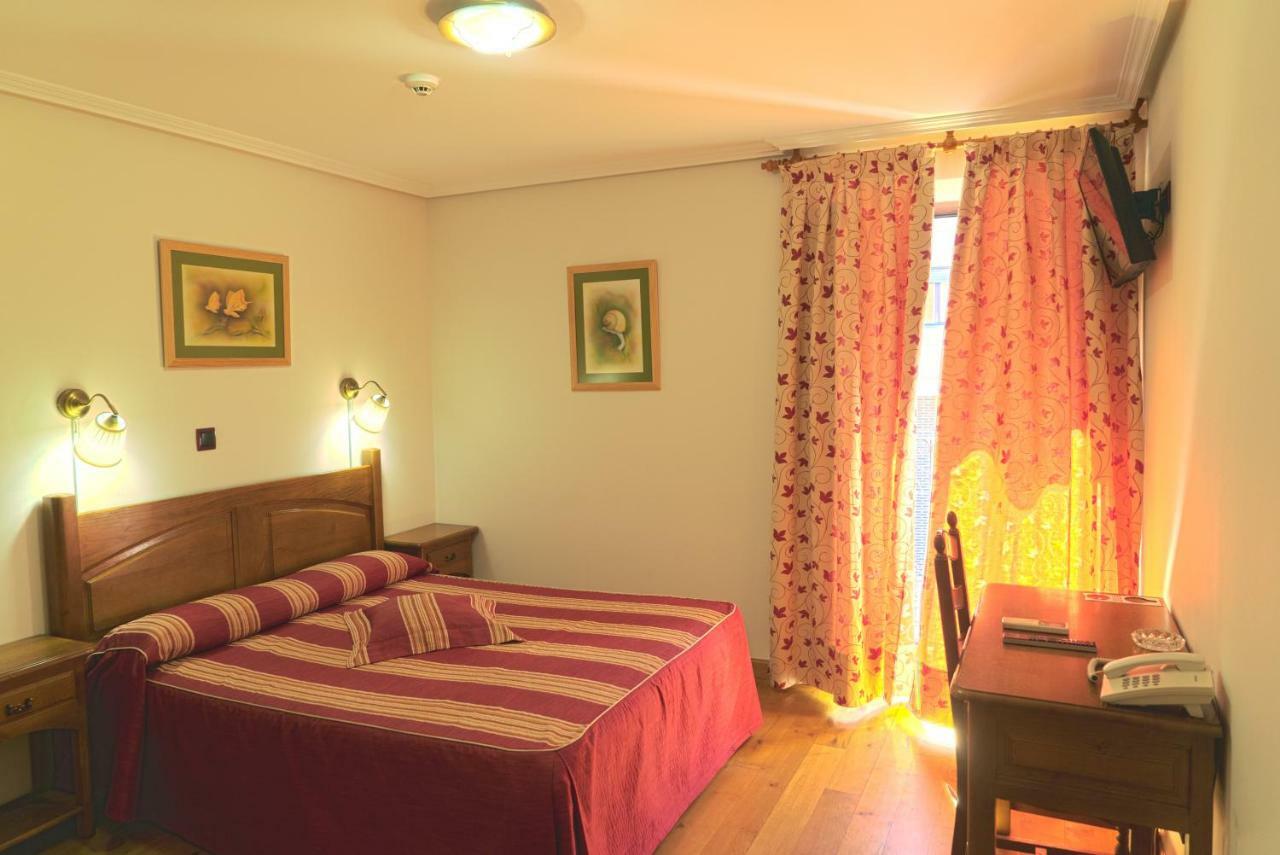 Hotel Jacobeo Belorado Eksteriør billede